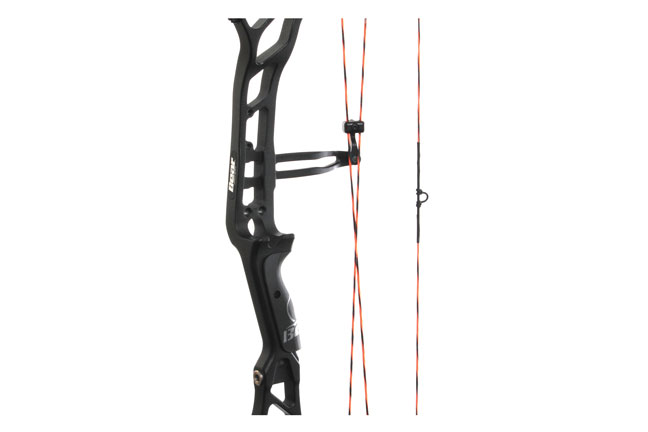 New Bear Archery BR33 55-70# RH Compound Bow Package Realtree Xtra Green 